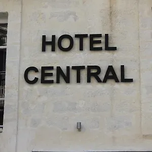 3* מלון Hotel Central