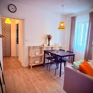 50m2 Intramuros-parking Privé Gratuit-netflix-arrivée Autonome!! 50m2-free Parking-netflix-self Check In Aviñón